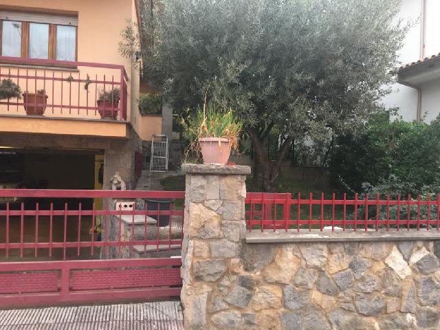 Imagen 4 Inmueble 278385 - Casa Aislada en venta en Girona / Casa unifamiliar de 400m2 construïts a la zona de Palau