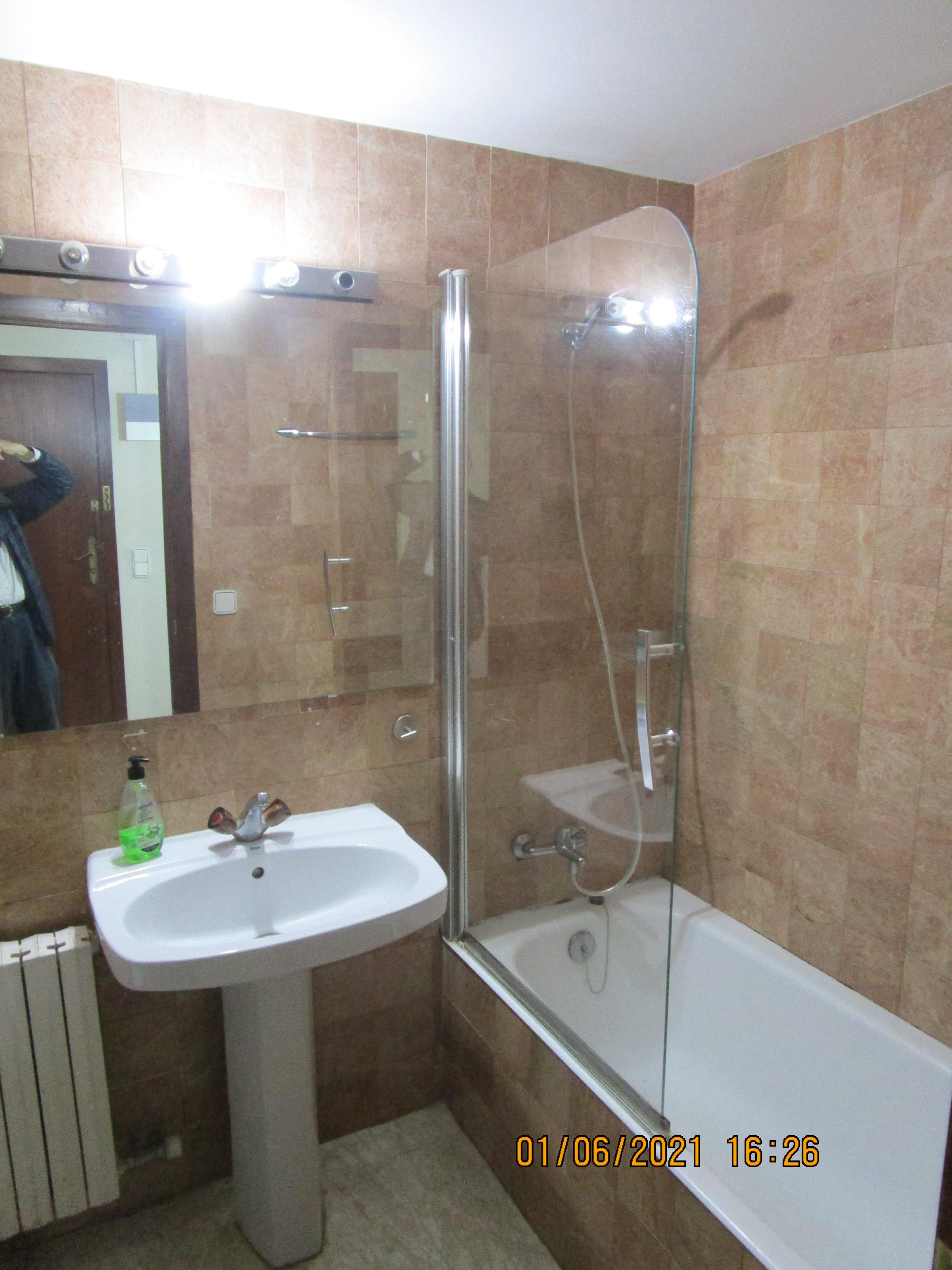 Imagen 10 Piso en venta en Girona / Pis de 207m2 al carrer Francesc Ciurana. 2 finques.