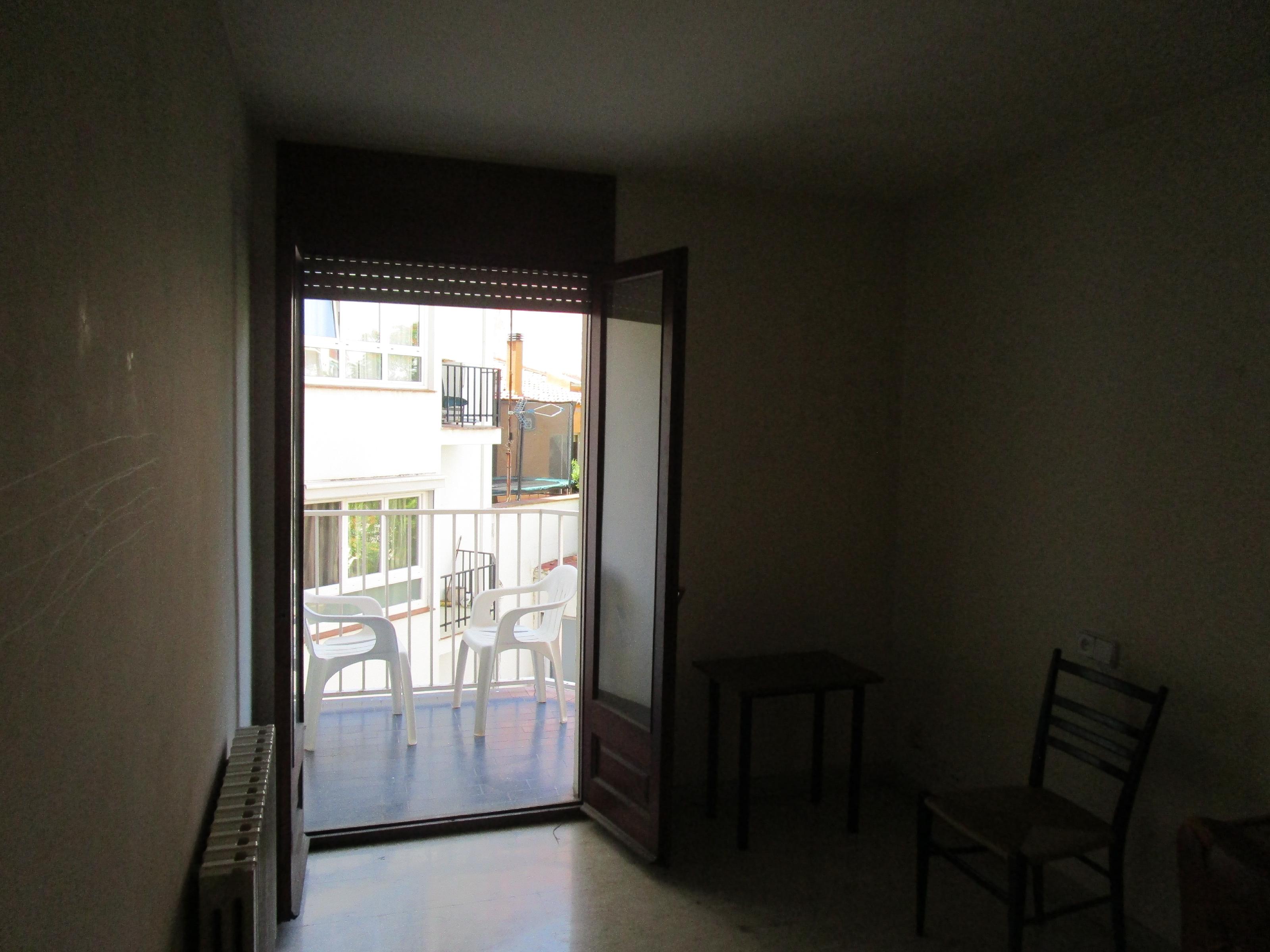 Imagen 13 Piso en venta en Girona / Pis de 207m2 al carrer Francesc Ciurana. 2 finques.