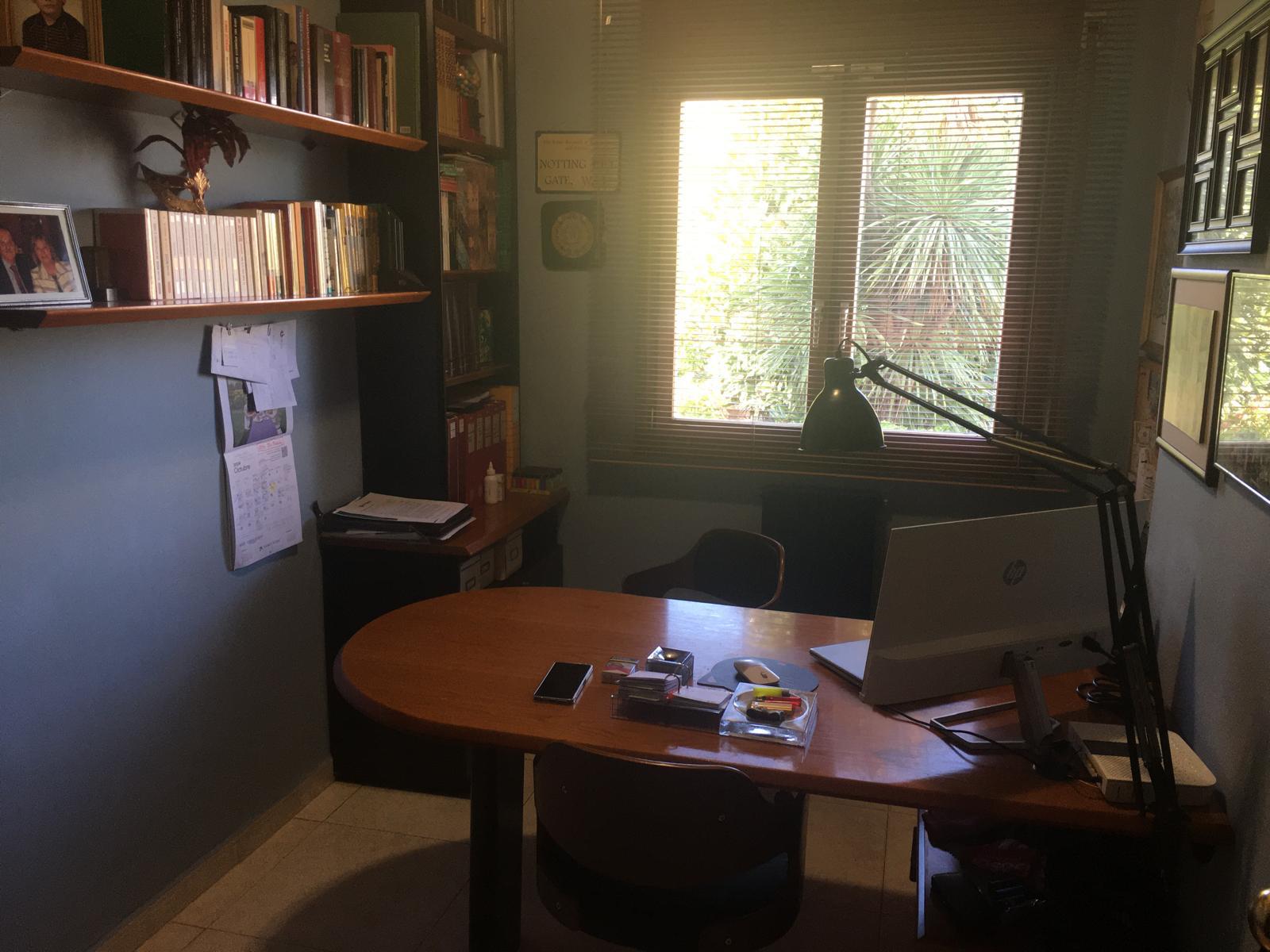 Imagen 16 Casa Adosada en venta en Girona / Casa adosada  esquinera de 234 m² en Palau con jardin