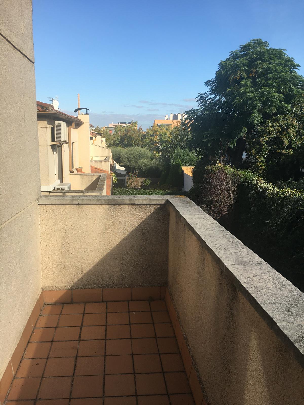 Imagen 25 Casa Adosada en venta en Girona / Casa adosada  esquinera de 234 m² en Palau con jardin