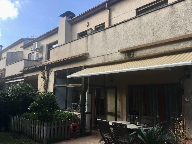 Imagen 9 Inmueble 288228 - Casa Adosada en venta en Girona / Casa adosada  esquinera de 234 m² en Palau con jardin