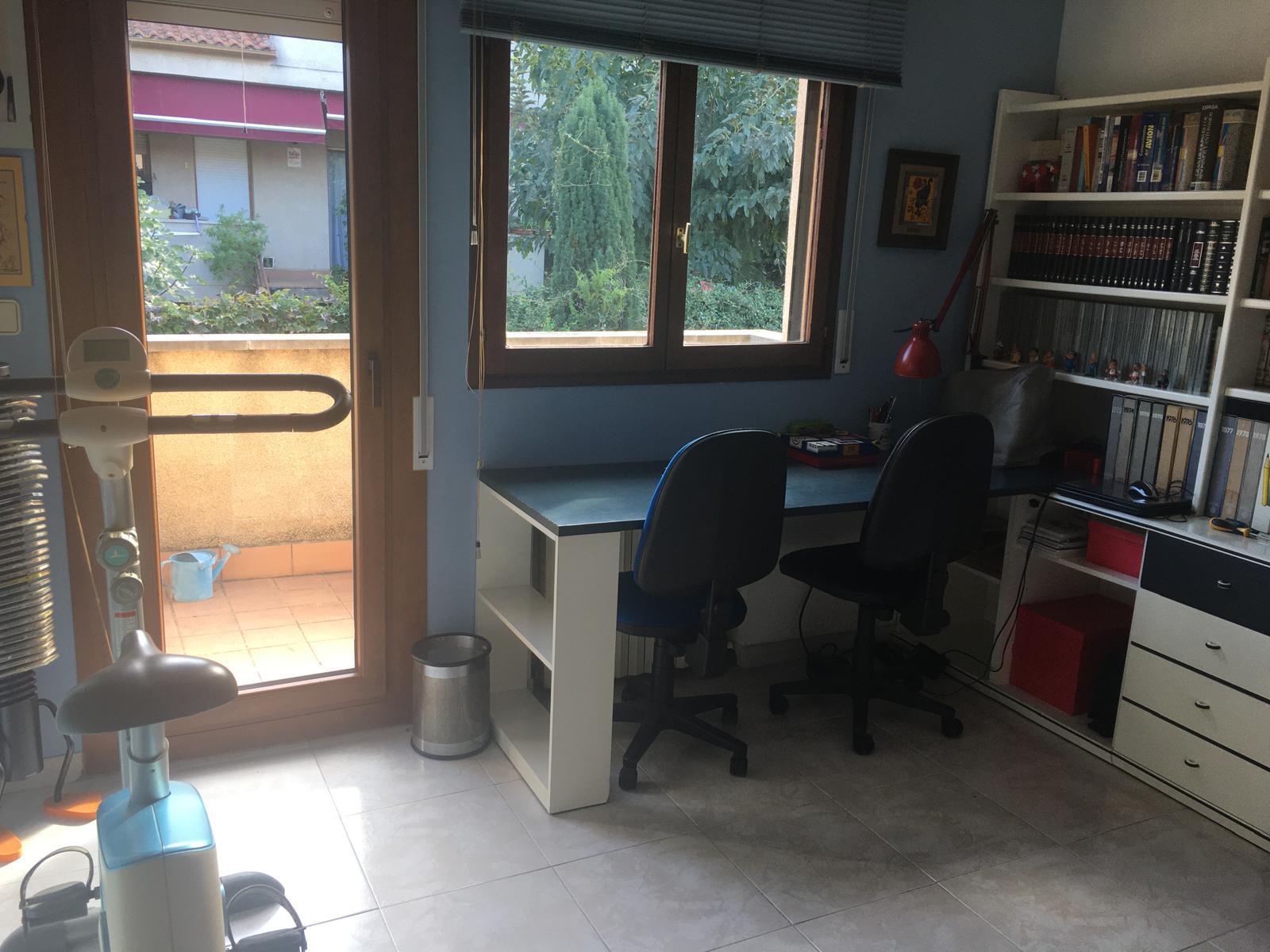 Imagen 34 Casa Adosada en venta en Girona / Casa adosada  esquinera de 234 m² en Palau con jardin