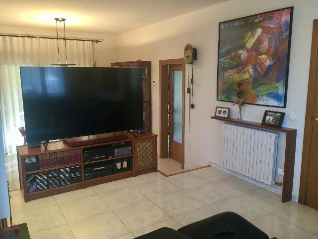 Imagen 13 Inmueble 288228 - Casa Adosada en venta en Girona / Casa adosada  esquinera de 234 m² en Palau con jardin