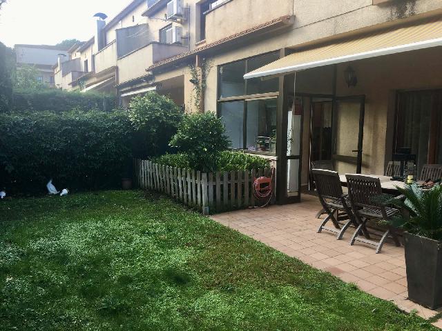 Imagen 4 Inmueble 288228 - Casa Adosada en venta en Girona / Casa adosada  esquinera de 234 m² en Palau con jardin