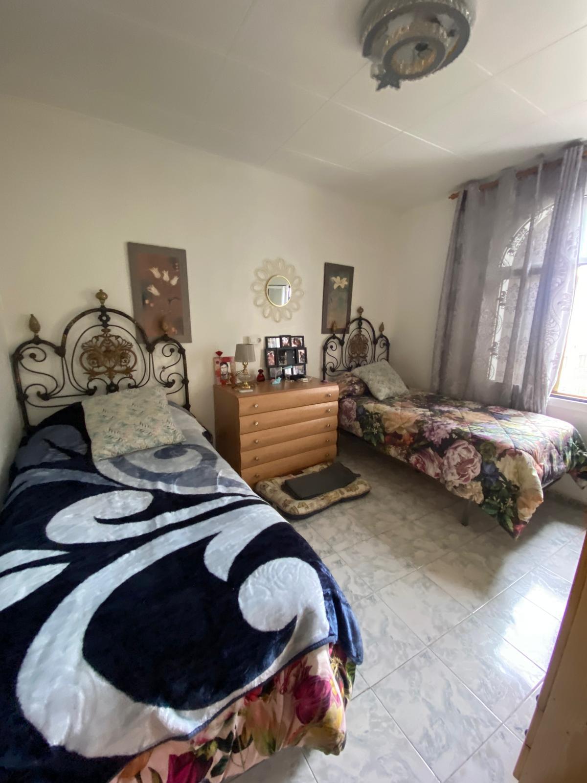 Imagen 11 Piso en venta en Girona / Pis de 105 m² amb traster al carrer de la Creu - Girona