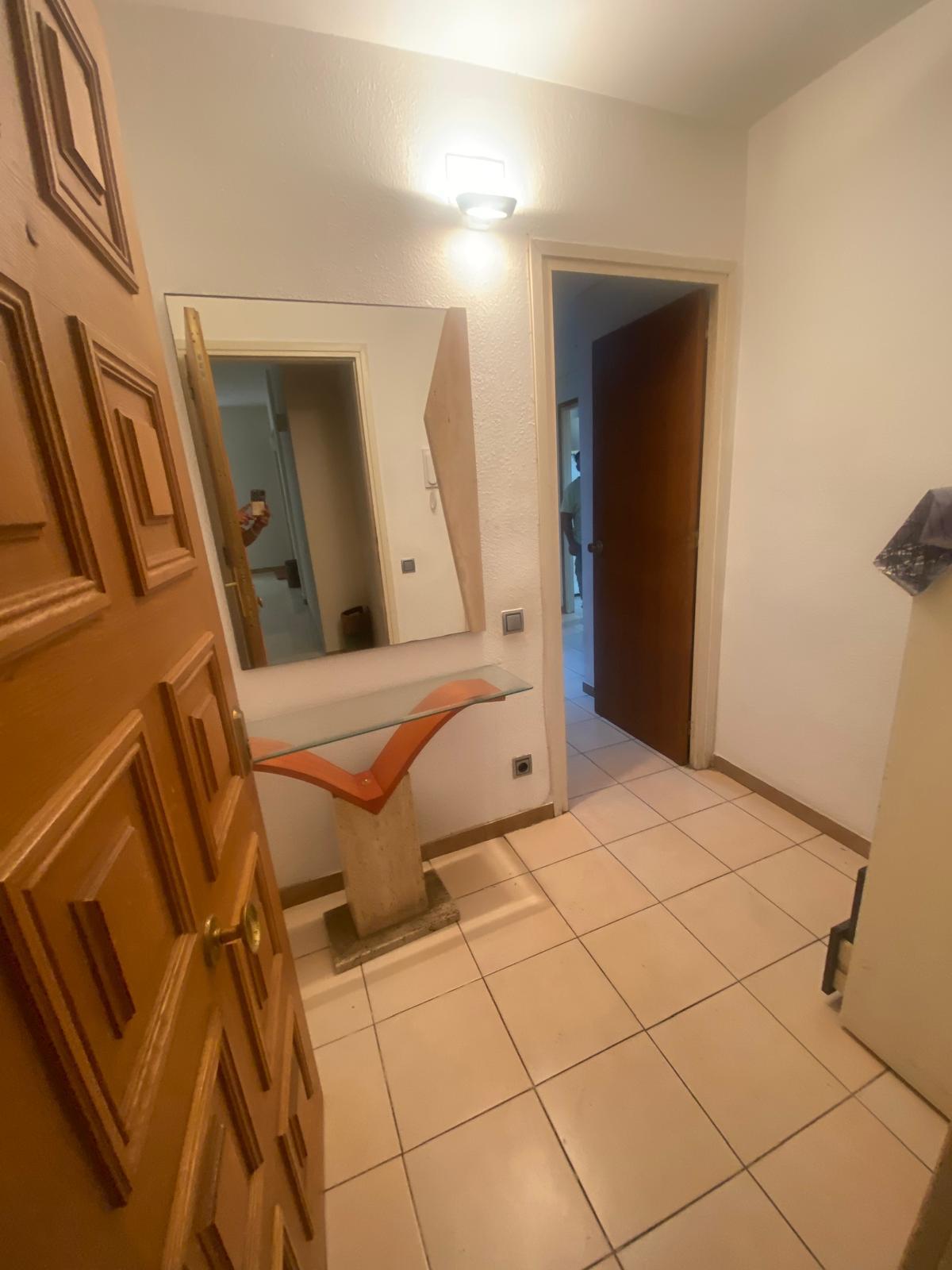 Imagen 7 Piso en venta en Girona /  Pis de 109 m² al costat de l´Institut Sobreques.