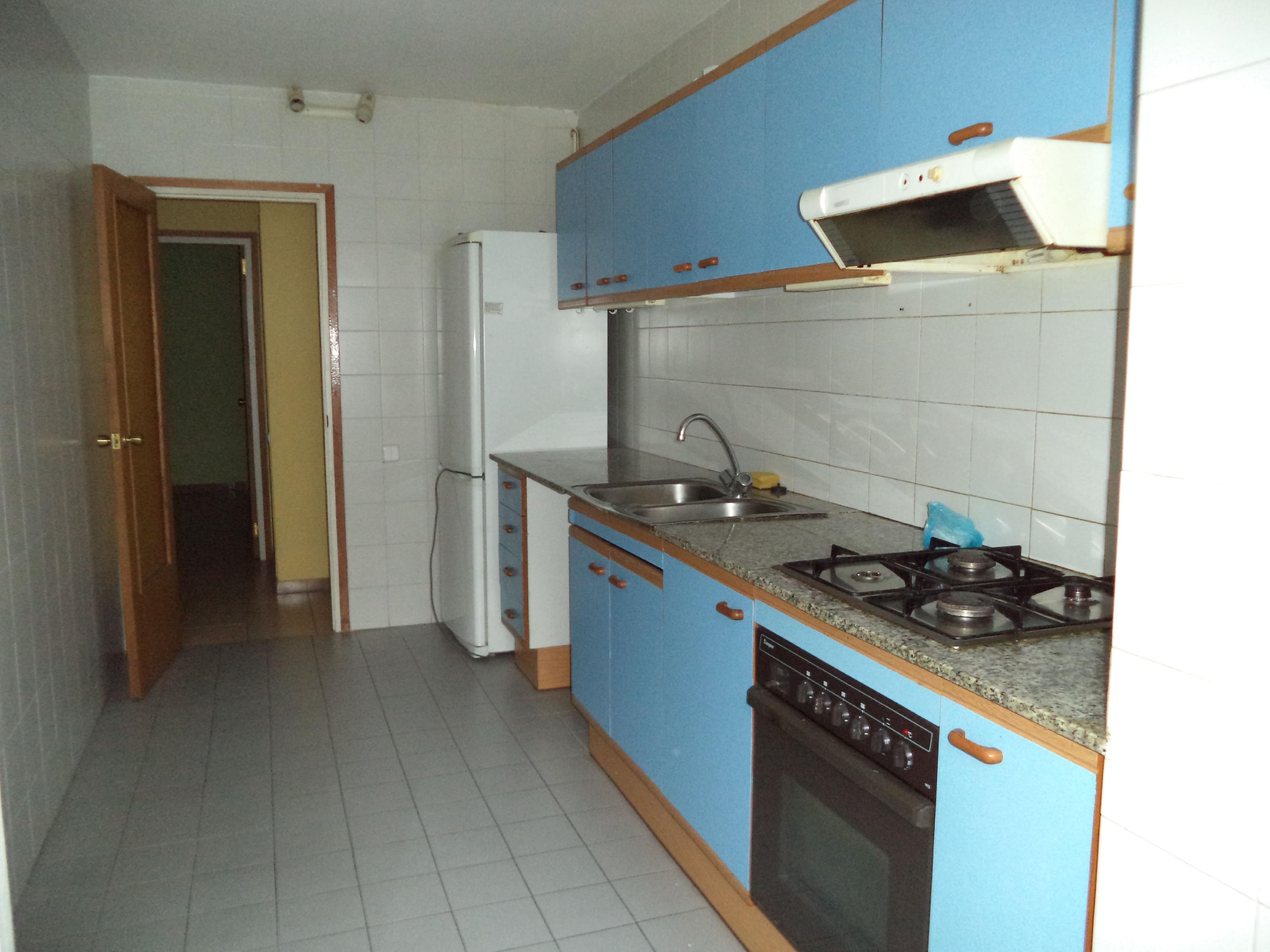 Imagen 4 Piso en venta en Girona /  Pis de 109 m² al costat de l´Institut Sobreques.