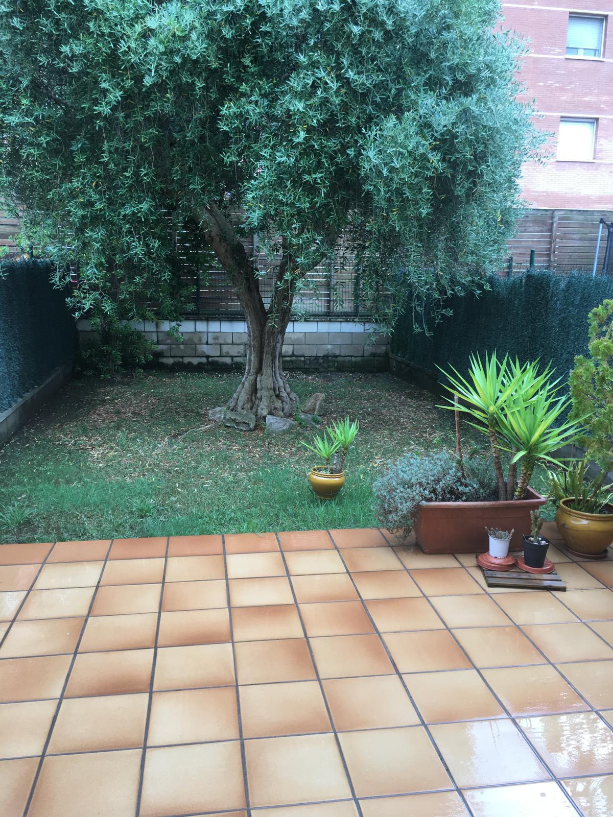 Imagen 5 Casa Adosada en venta en Girona / Chalet adosado de 265m2 al lado de Euses