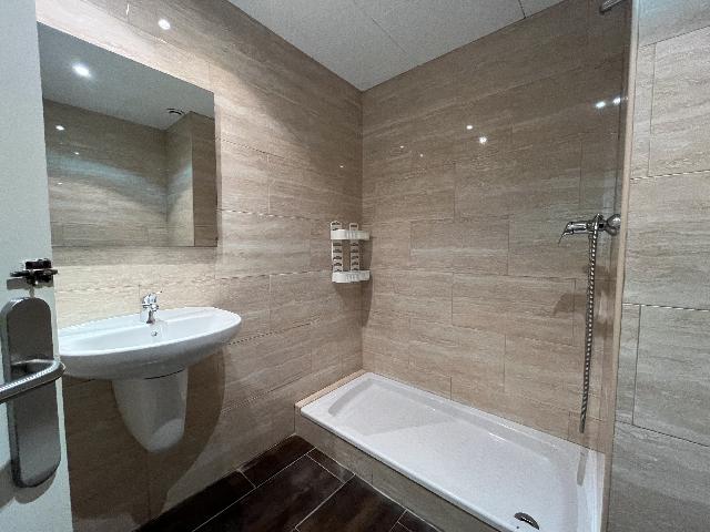 Imagen 15 Inmueble 296679 - Piso en venta en Girona / Pis de 105m2 al costat del Masmitjà. Amb parking.