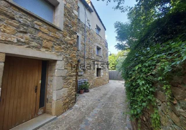 Imagen 1 Inmueble 298519 - Casa Rústica en venta en Juià / Casa rústica de 251m2 al poble de Juià 