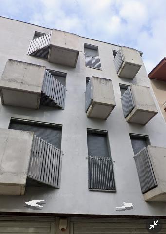 Imagen 3 Inmueble 298817 - Piso en venta en Salt / Piso Okupado de 77m2 al lado del Polideportivo de Salt