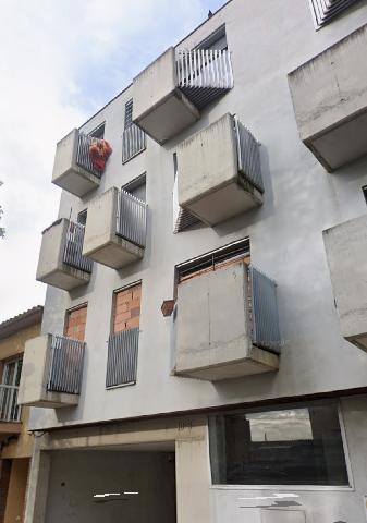 Imagen 4 Inmueble 298817 - Piso en venta en Salt / Piso Okupado de 77m2 al lado del Polideportivo de Salt