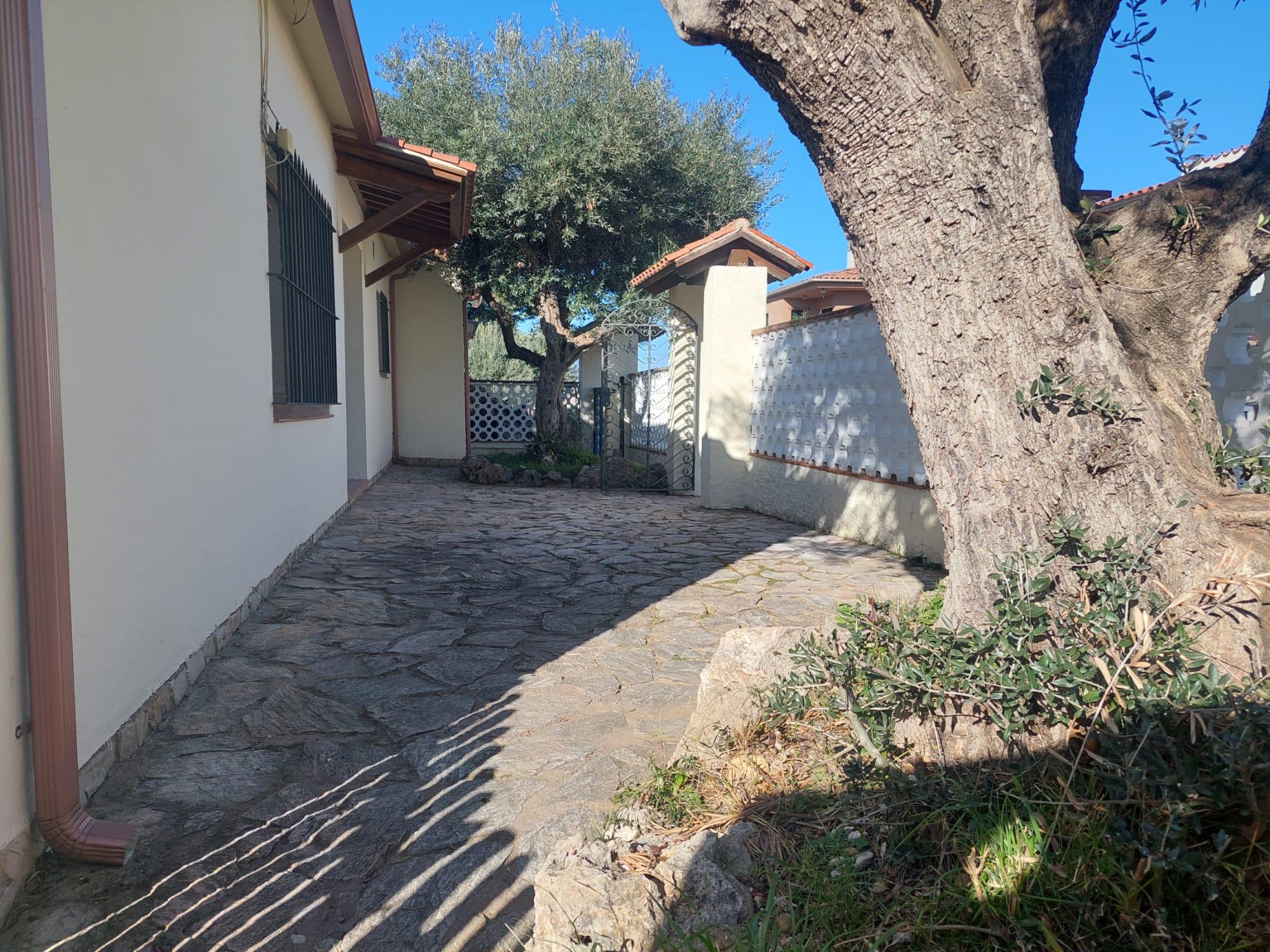 Imagen 15 Casa Aislada en alquiler en Bisbal D´empordà La / Casa independent de 188 m2 a La Bisbal...