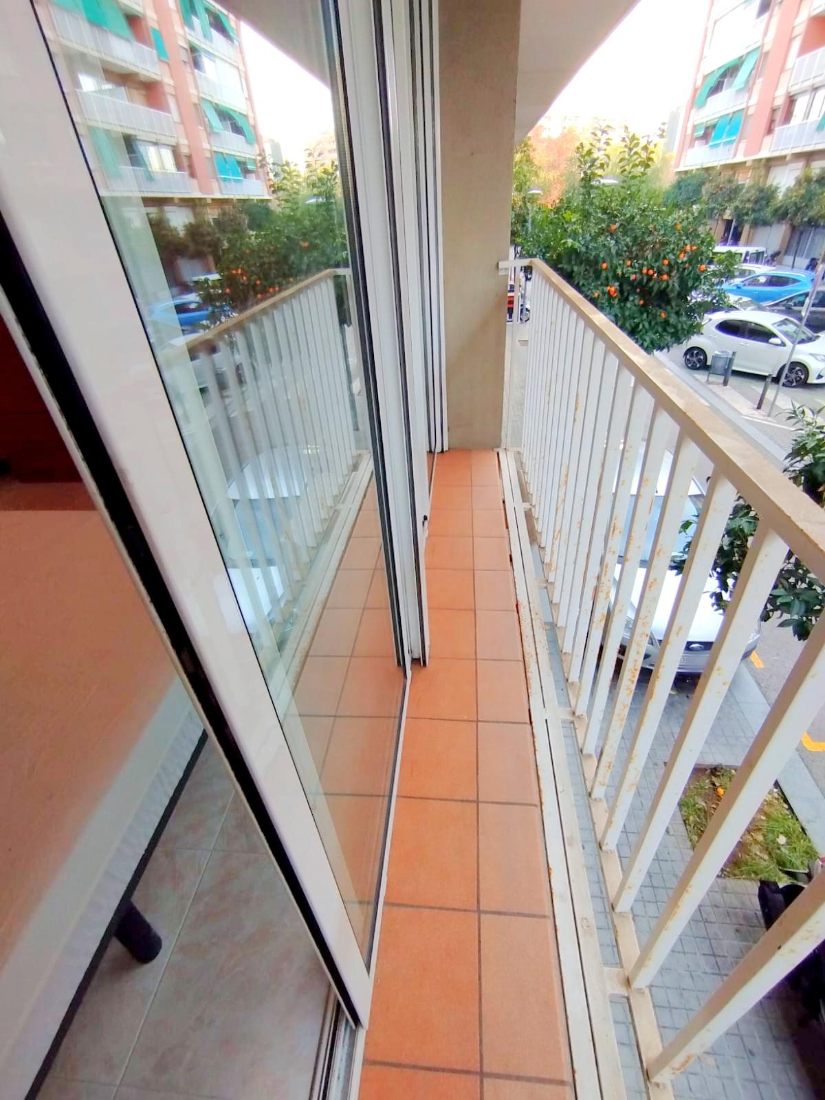 Imagen 2 Piso en venta en Hospitalet De Llobregat L´ / Junto Ciutat  Justicia - Centro Comercial ...