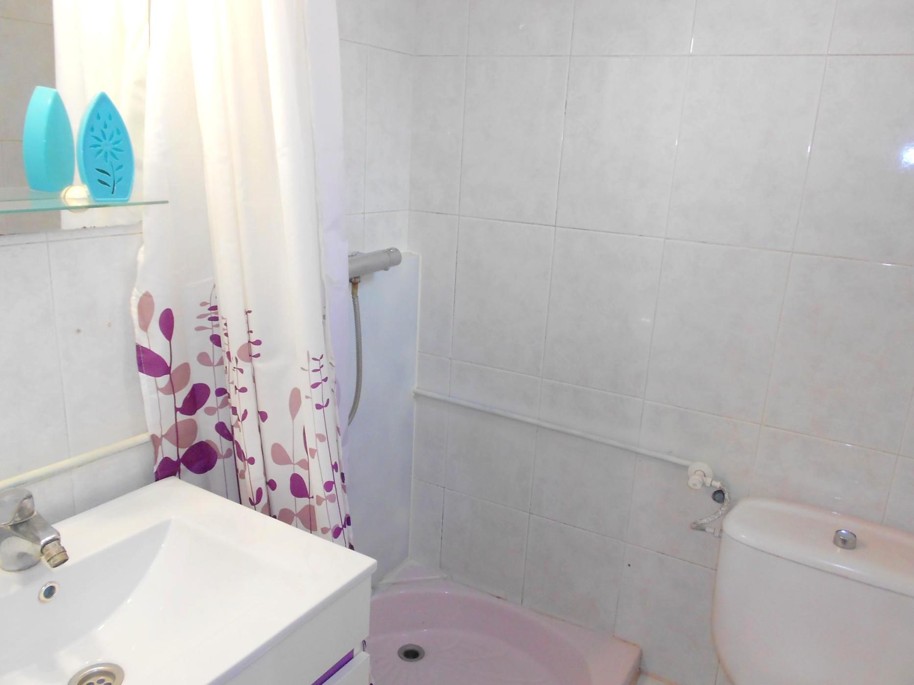 Imagen 3 Piso en venta en Hospitalet De Llobregat L´ / Junto Avda. torrente Gornal