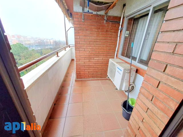 Imagen 2 Inmueble 296382 - Piso en venta en Esplugues De Llobregat / Junto La Mallola