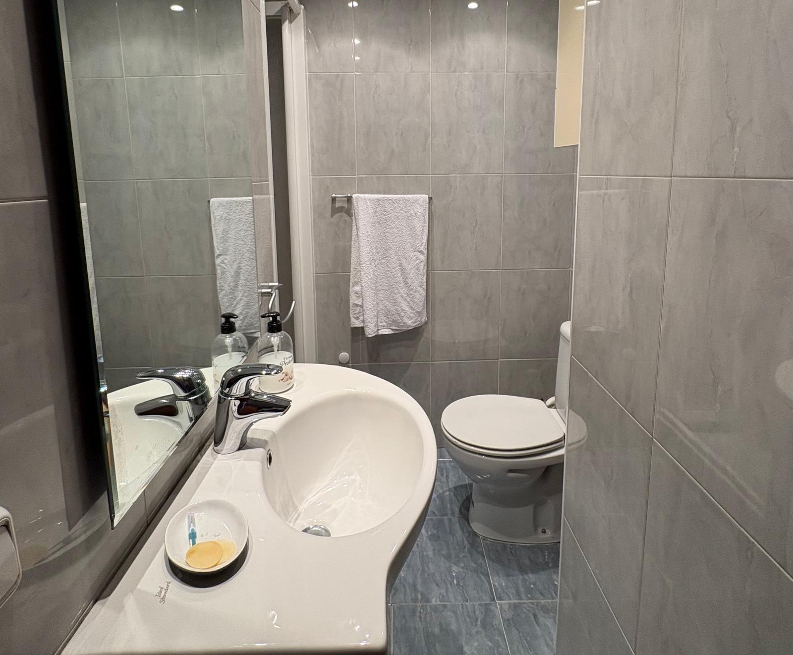 Imagen 4 Ático en venta en Hospitalet De Llobregat L´ / Junto Avda. Masnou