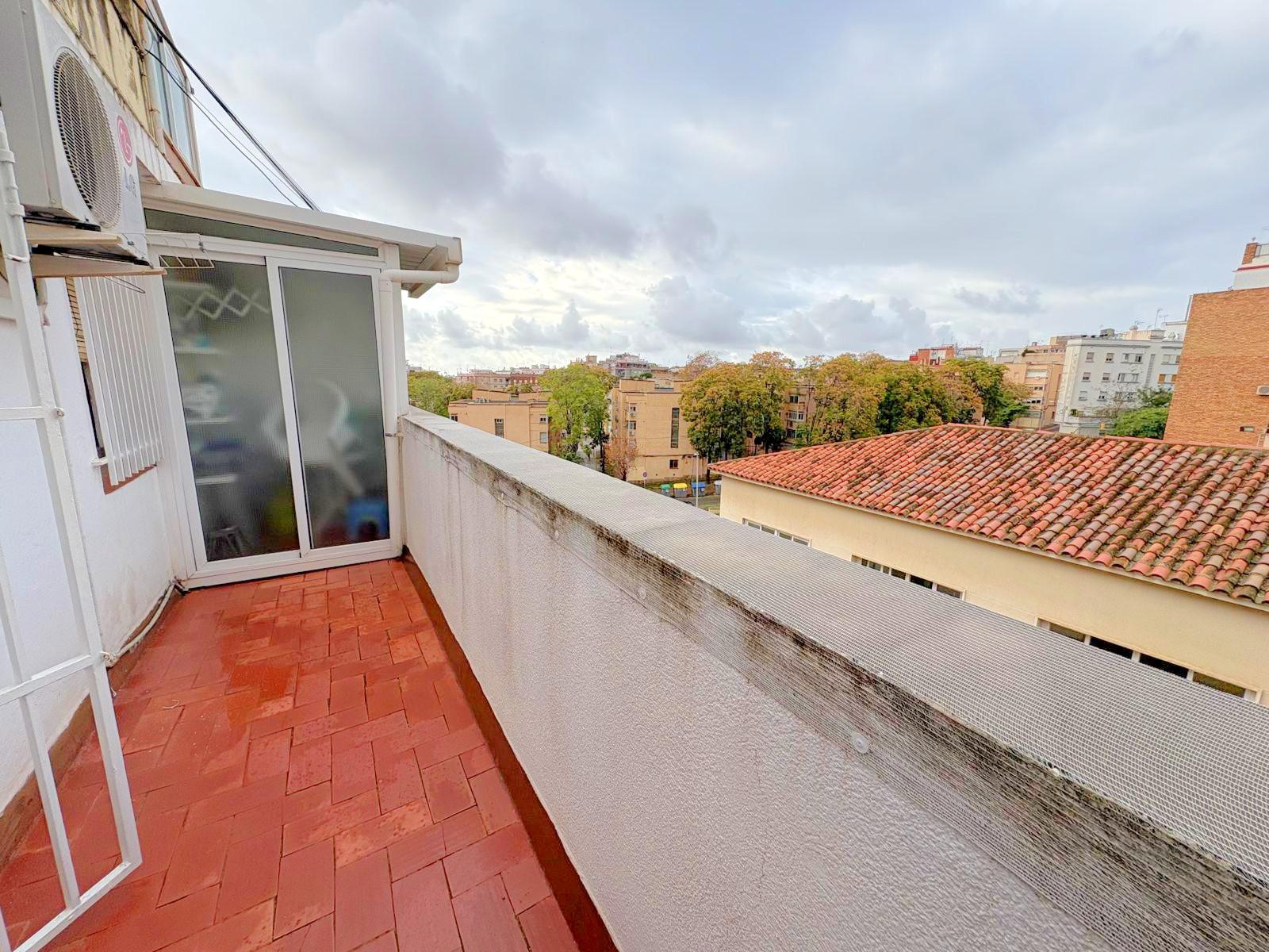 Imagen 2 Ático en venta en Hospitalet De Llobregat L´ / Junto Avda. Masnou
