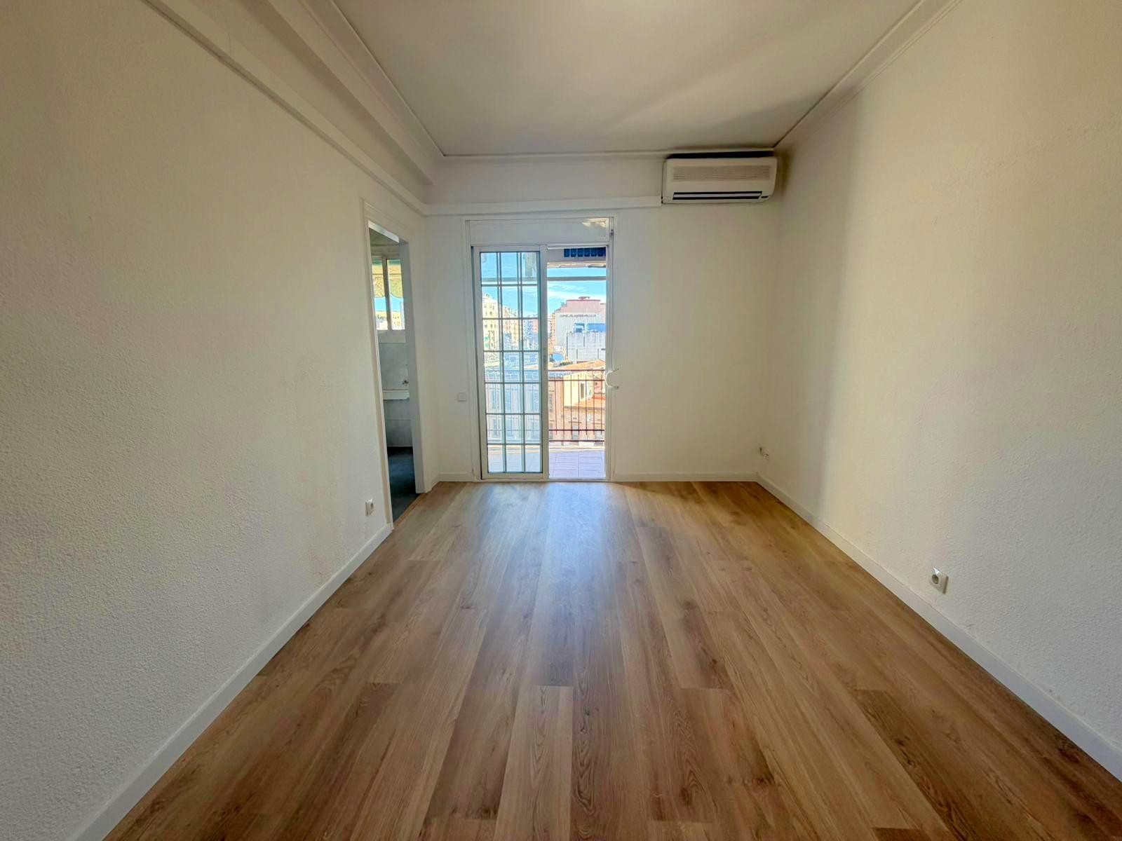 Imagen 7 Piso en venta en Hospitalet De Llobregat L´ / Junto Rambla Just Oliveras