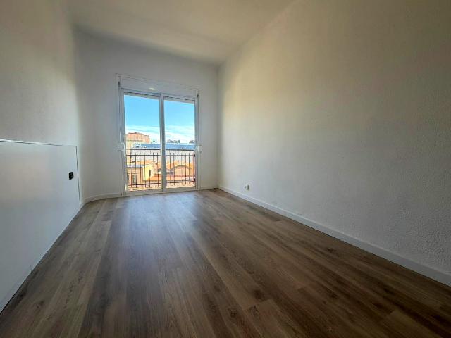 Imagen 19 Inmueble 300350 - Piso en venta en Hospitalet De Llobregat (L´) / Junto Rambla Just Oliveras
