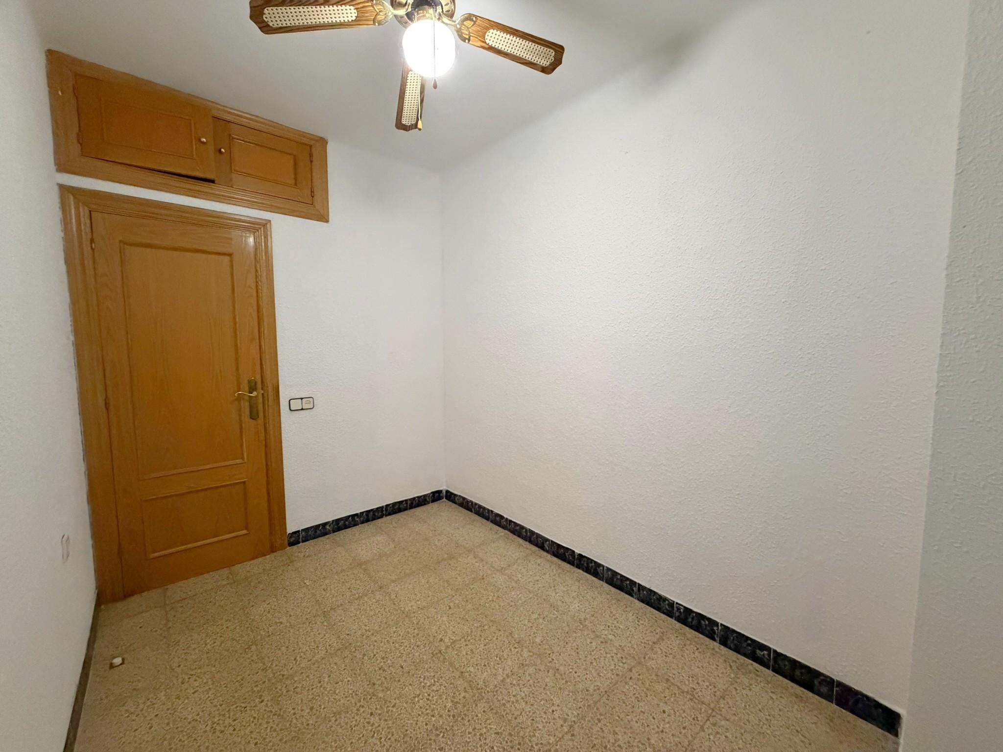 Imagen 15 Piso en venta en Hospitalet De Llobregat L´ / Junto Metro L1 Santa Eulalia