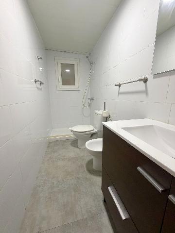 Imagen 12 Inmueble 300745 - Piso en venta en Hospitalet De Llobregat (L´) / Junto Metro L1 Santa Eulalia