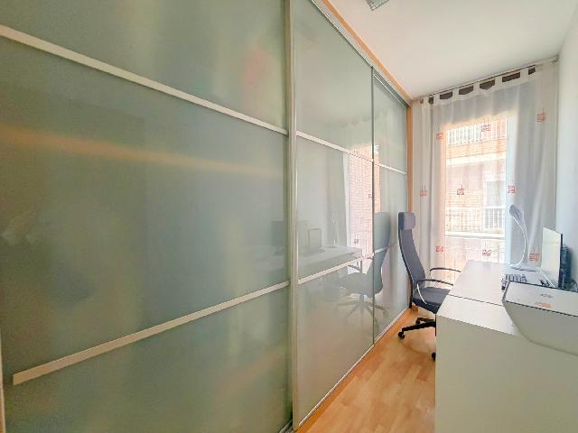 Imagen 18 Inmueble 300889 - Piso en venta en Hospitalet De Llobregat (L´) / Junto Rambla Just Oliveras