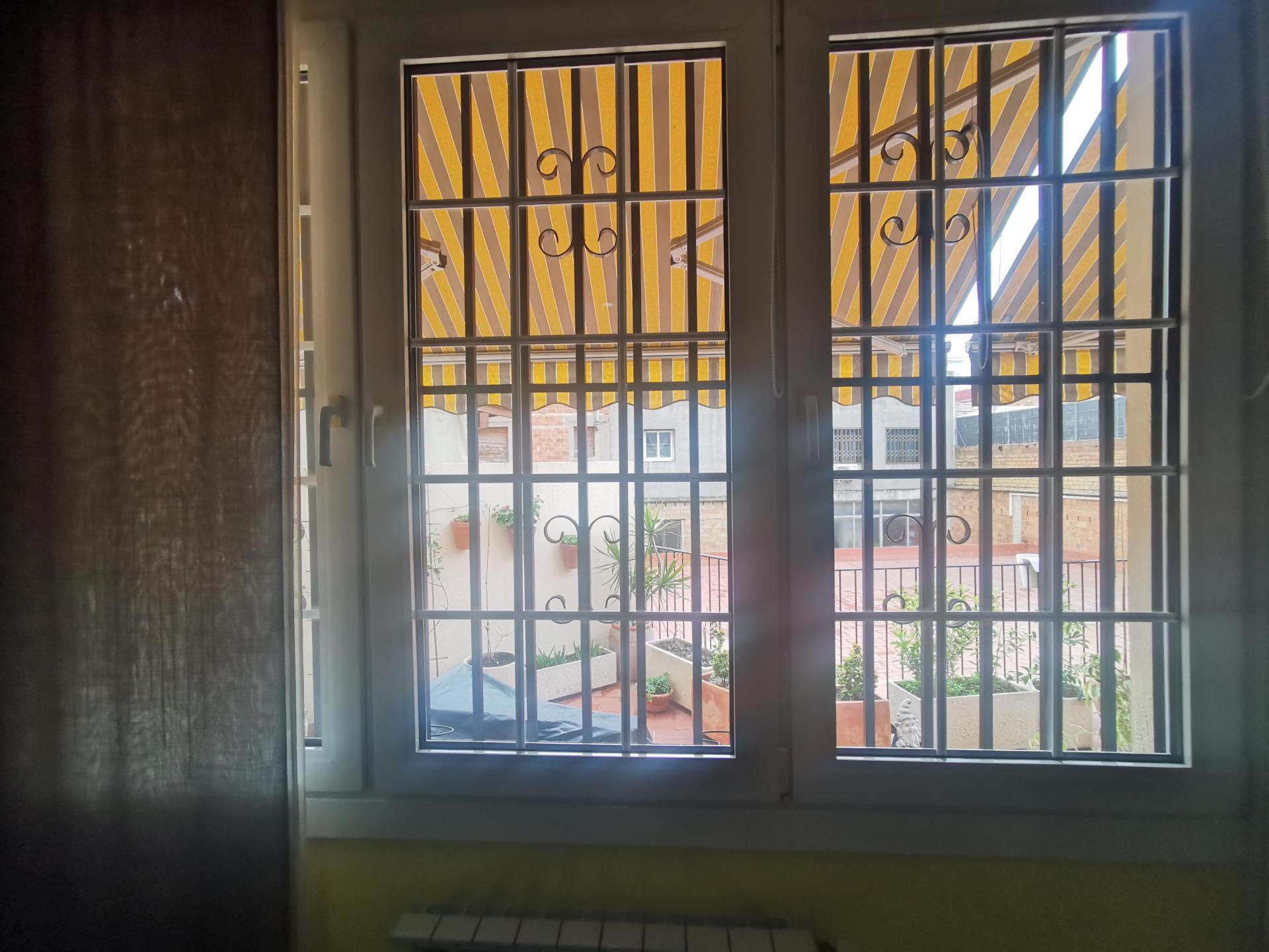 Imagen 11 Piso en venta en Cornellà De Llobregat / Rambla Anselm Clavé