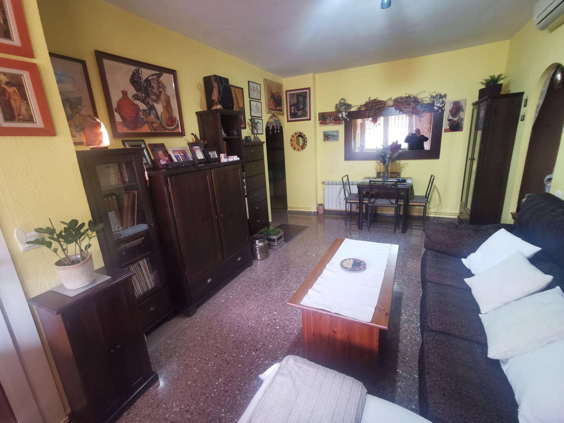 Imagen 4 Piso en venta en Cornellà De Llobregat / Rambla Anselm Clavé