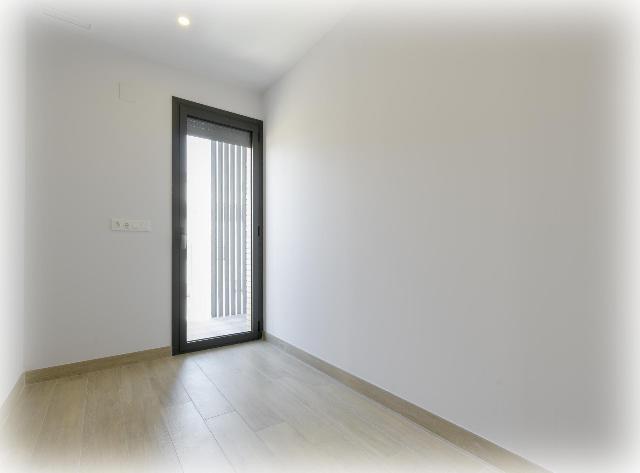 Imagen 12 Inmueble 302145 - Piso en venta en Hospitalet De Llobregat (L´) / Junto C/ Montseny