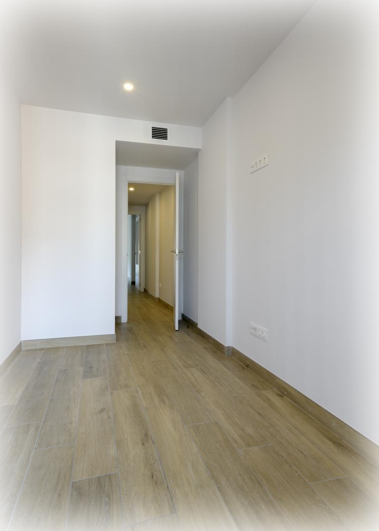 Imagen 11 Piso en venta en Hospitalet De Llobregat L´ / Junto C/ Montseny