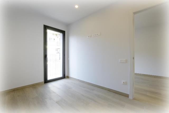Imagen 10 Inmueble 302177 - Piso en venta en Hospitalet De Llobregat (L´) / Junto C/ Montseny