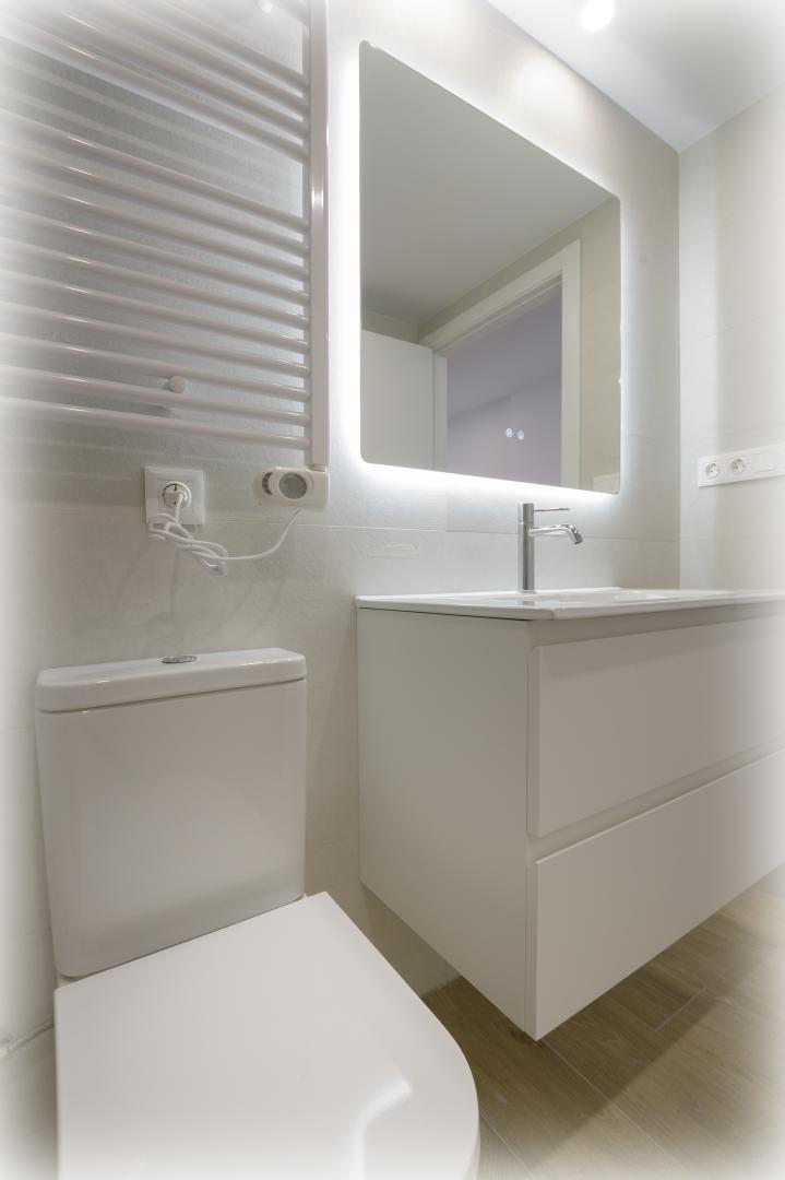 Imagen 8 Piso en venta en Hospitalet De Llobregat L´ / Junto C/ Montseny