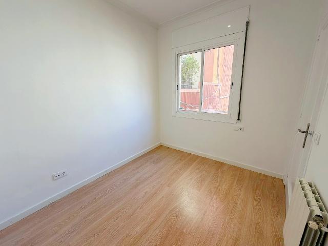 Imagen 4 Inmueble 302358 - Piso en venta en Hospitalet De Llobregat (L´) / Junto Mercado Santa Eulalia