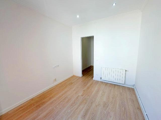 Imagen 28 Inmueble 302358 - Piso en venta en Hospitalet De Llobregat (L´) / Junto Mercado Santa Eulalia