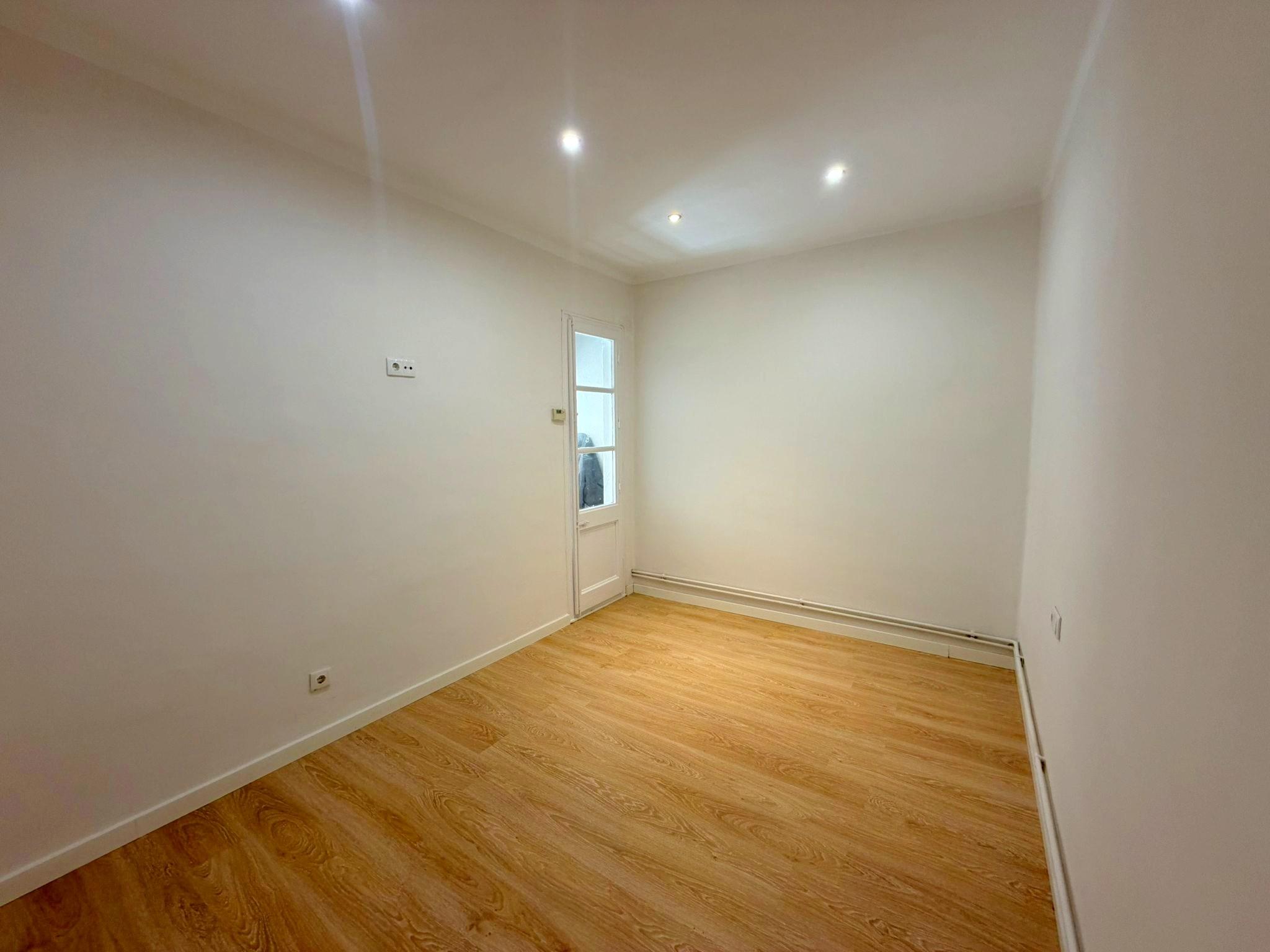 Imagen 11 Piso en venta en Hospitalet De Llobregat L´ / Junto Mercado Santa Eulalia