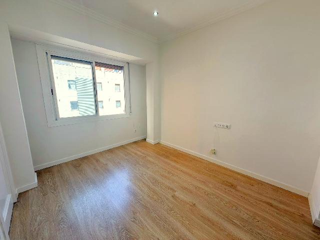 Imagen 21 Inmueble 302358 - Piso en venta en Hospitalet De Llobregat (L´) / Junto Mercado Santa Eulalia