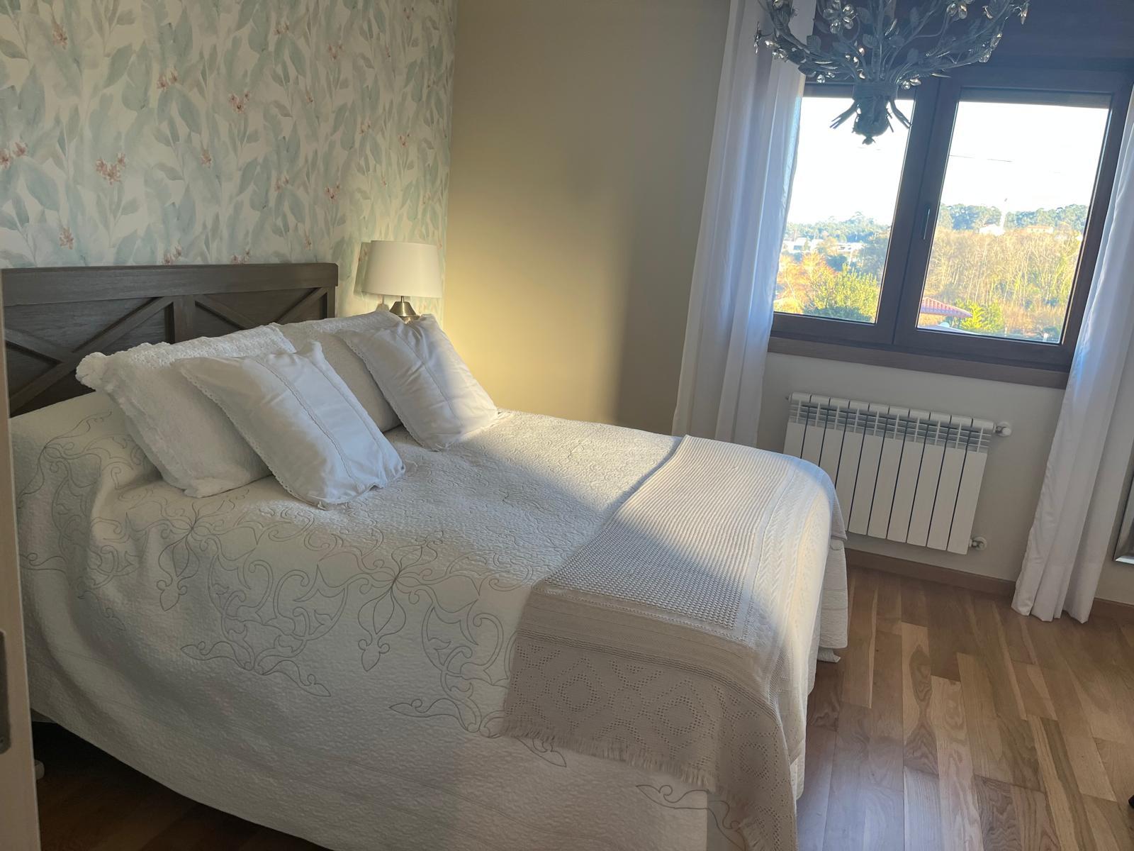 Imagen 5 Casa Adosada en venta en Sanxenxo / A 900 metros de la playa, el paseo  de Silgar