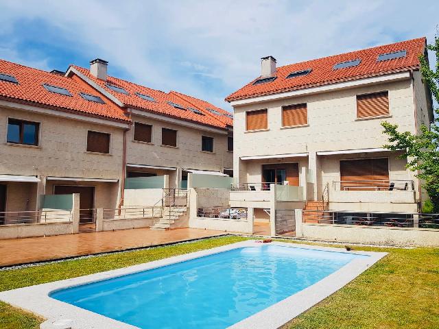 Imagen 20 Inmueble 289663 - Casa Adosada en venta en Sanxenxo / A 900 metros de la playa, el paseo  de Silgar