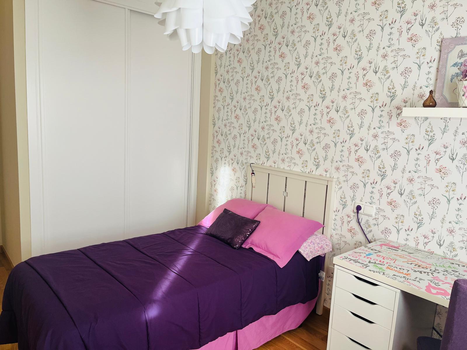 Imagen 13 Casa Adosada en venta en Sanxenxo / A 900 metros de la playa, el paseo  de Silgar