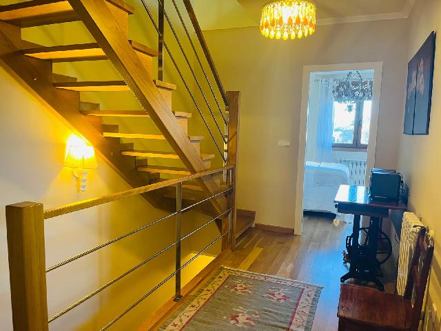 Imagen 8 Inmueble 289663 - Casa Adosada en venta en Sanxenxo / A 900 metros de la playa, el paseo  de Silgar