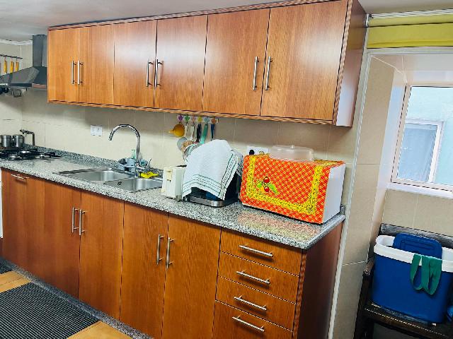 Imagen 3 Inmueble 298030 - Casa Aislada en venta en Pontevedra / Próximo a la Plaza Estribela y todos los servicios.