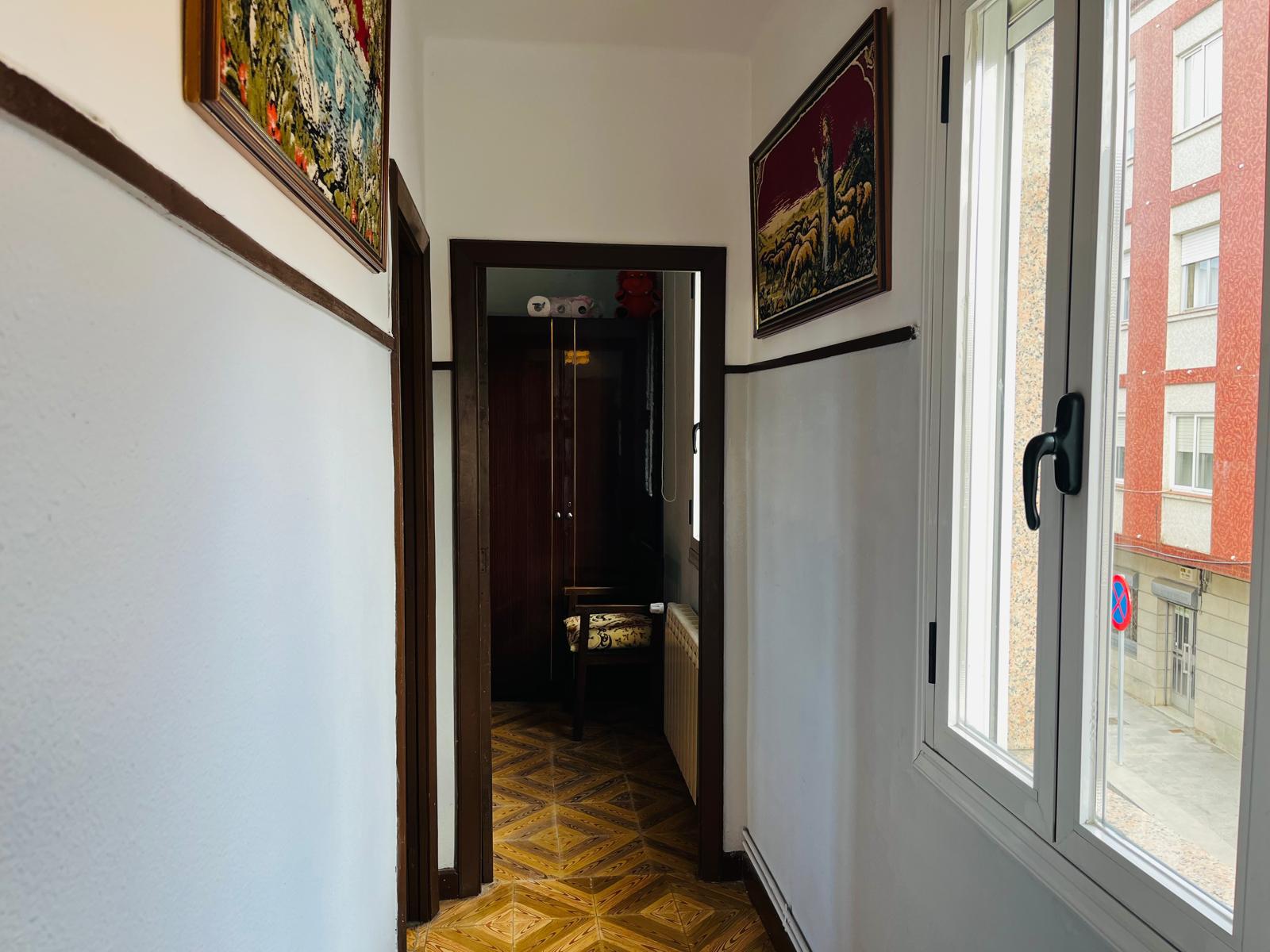 Imagen 13 Casa Aislada en venta en Pontevedra / Próximo a la Plaza Estribela y todos los servicios.