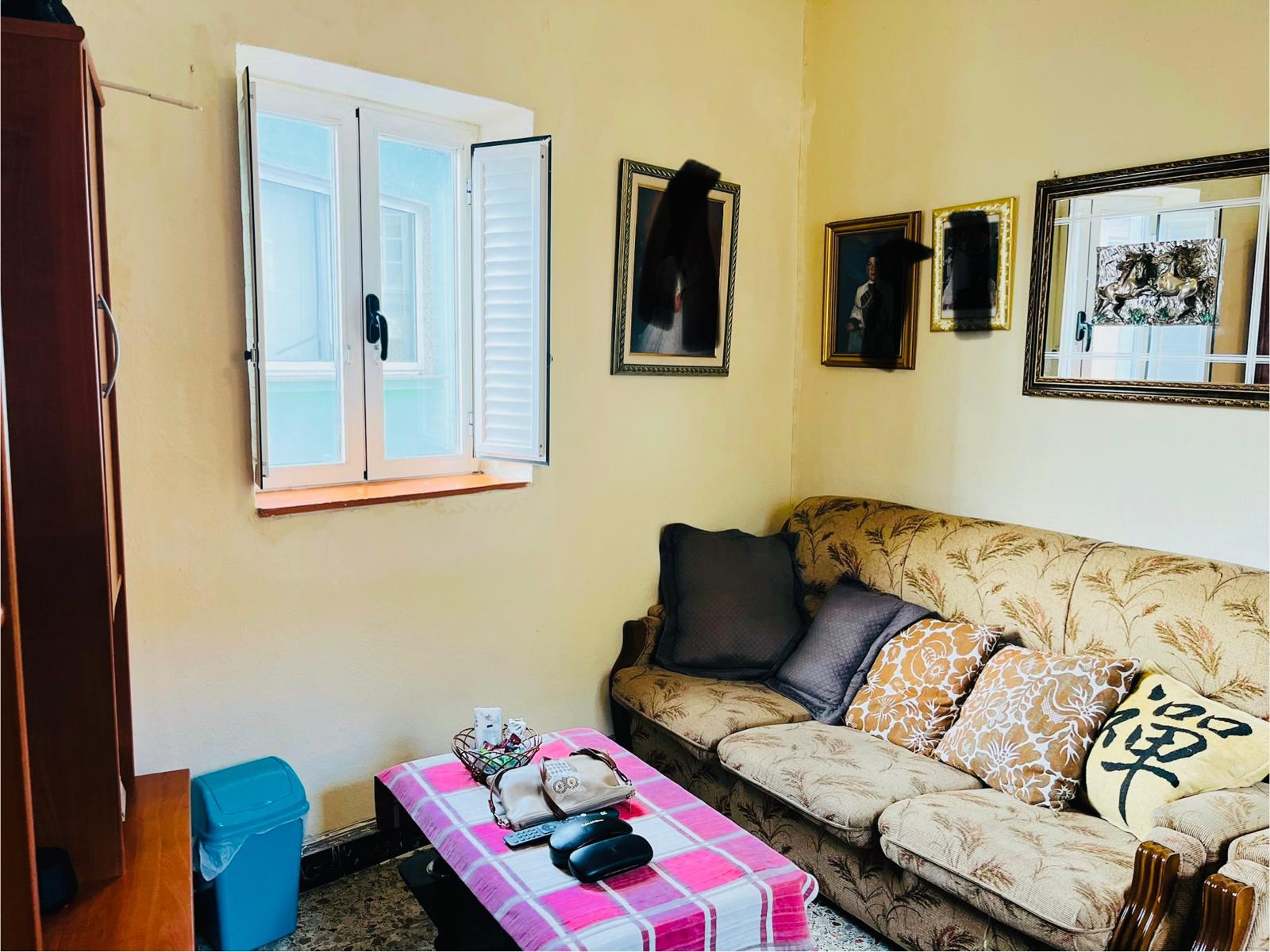 Imagen 8 Casa Aislada en venta en Pontevedra / Próximo a la Plaza Estribela y todos los servicios.