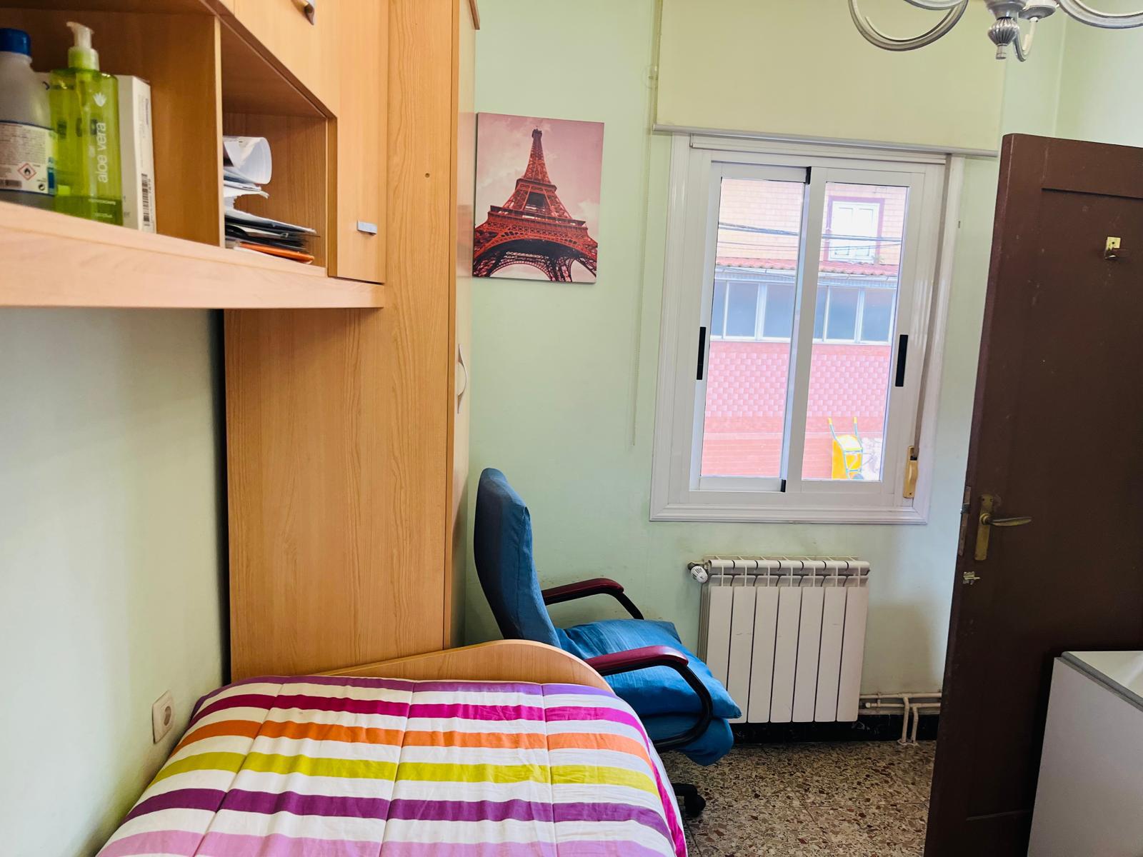 Imagen 11 Casa Aislada en venta en Pontevedra / Próximo a la Plaza Estribela y todos los servicios.