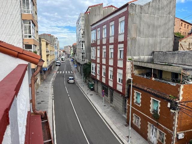 Imagen 21 Inmueble 298030 - Casa Aislada en venta en Pontevedra / Próximo a la Plaza Estribela y todos los servicios.