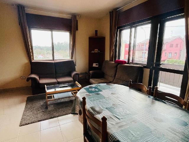 Imagen 4 Inmueble 300376 - Apartamento en venta en Sanxenxo / Próximo a playas, restaurantes, bares, farmacia. 