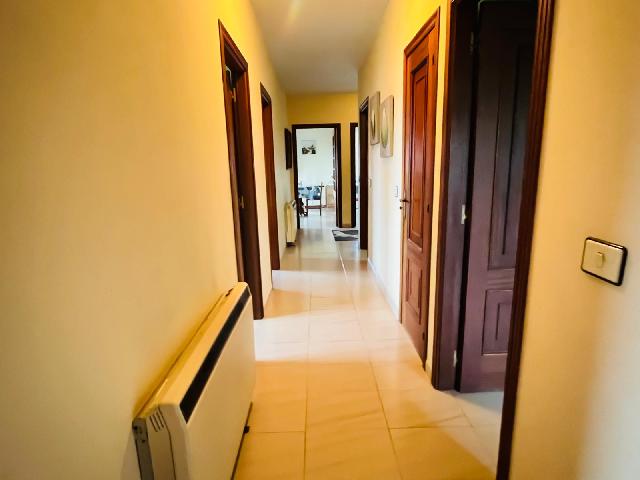 Imagen 10 Inmueble 300376 - Apartamento en venta en Sanxenxo / Próximo a playas, restaurantes, bares, farmacia. 