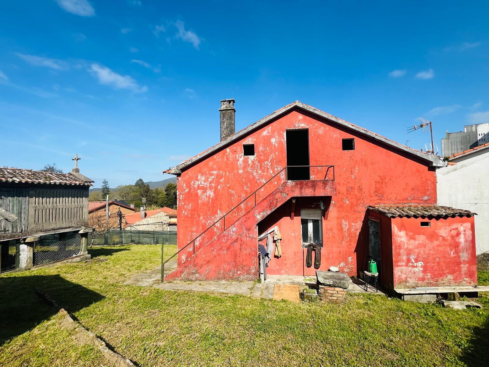 Imagen 12 Casa Aislada en venta en Vilagarcía De Arousa / Cerca de Carrefour, tienda de motos y bicis